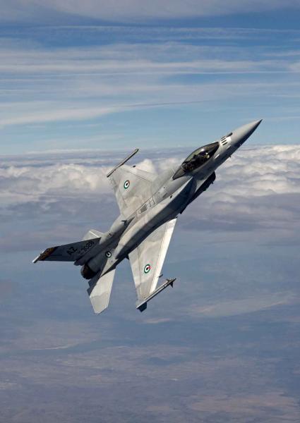المقاتله Lockheed Martin F-16 E/F Desert Falcon