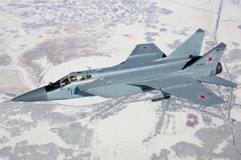  المقاتلة الروسية من طراز MiG-31 FOXHOUND